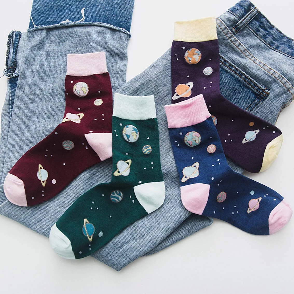 

Art Cartoon Planet Creative Crew Cute Funny Socks Abstract Jacquard Painting Divertidos Characters Hip Hop Fashion Socks Women