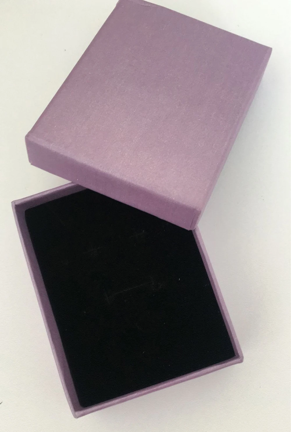 

Gift Box(Do not support to buy it individually, please order with the products)