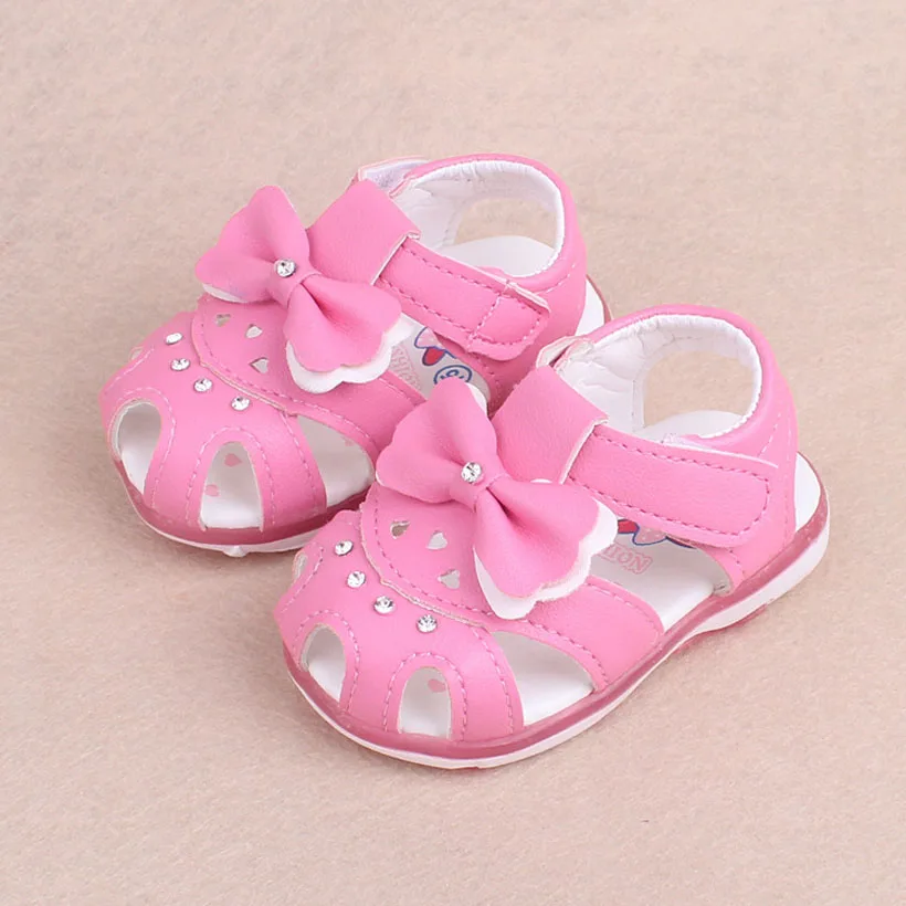 Сандалии для девочек для детей с цветочным узором, детская обувь для девочек мягкая Kiz Cocuk Сандалии Летняя детская обувь, для девочек платье принцессы детская обувь