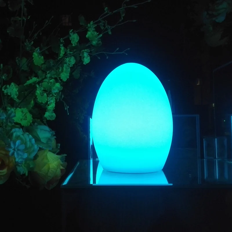2 egg LED desk light