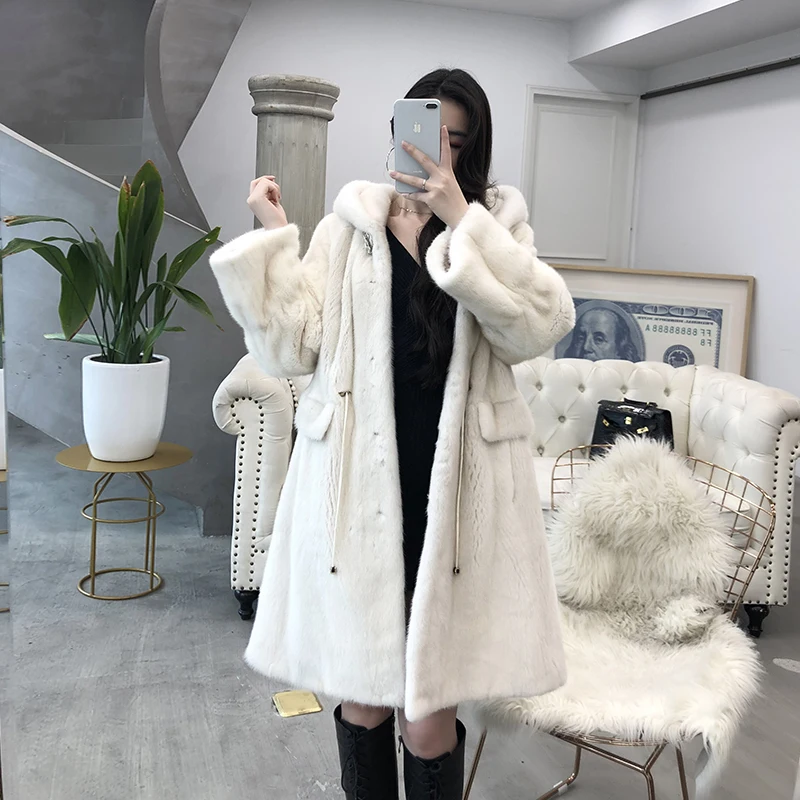 

2019 winter new whole mink fur coat women's hooded mink fluff in the long section waist drawstring fashion generous mink coat