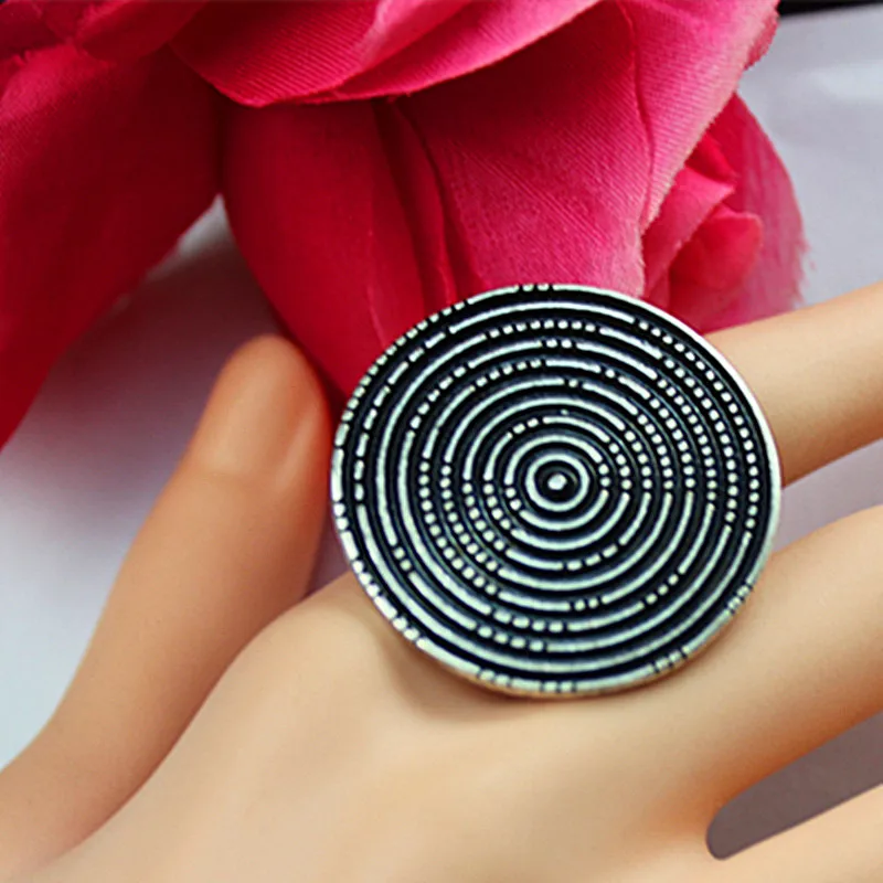 

Popular wholesale Bohemian women leisure birthday party circular elastic plating ancient silver ring gift free shipping sets