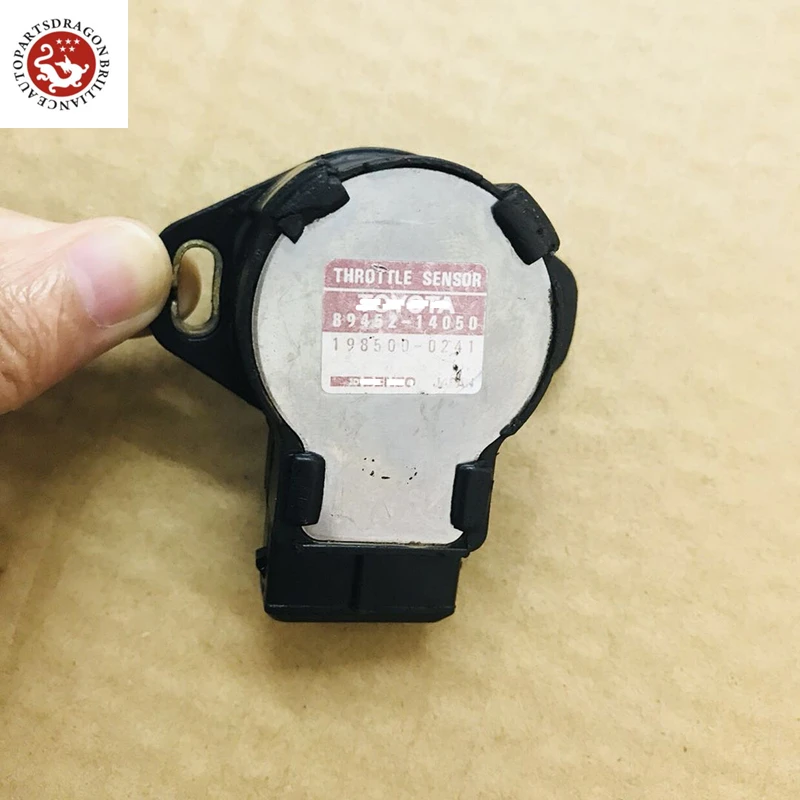 Датчик положения педали акселератора OEM 198500-0241 89452-14050 1985000241 8945214050 TH309 TPS432 EC3147 5S5340 |