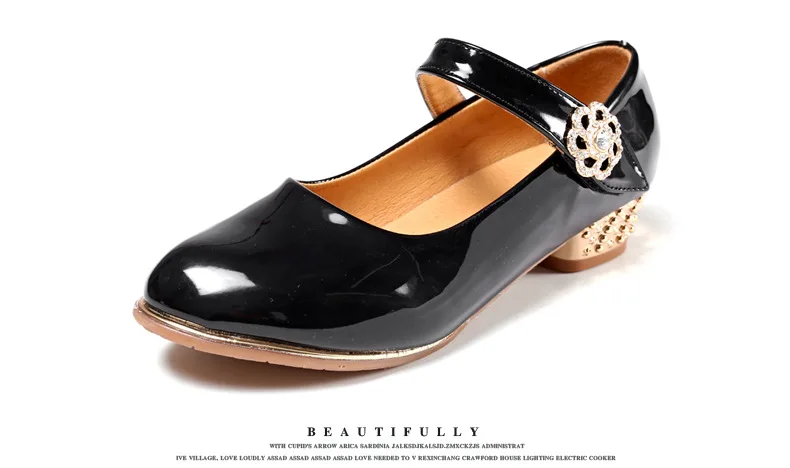 Coreano para Meninas Preto e Branco Sapatos de Flor Sapatos de Dança Primavera Nova Boca Rasa Único Estudante Princesa 2020 18 Sapatos de couro
