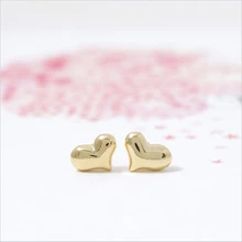 Модные длинные серьги-гвоздики в форме сердца