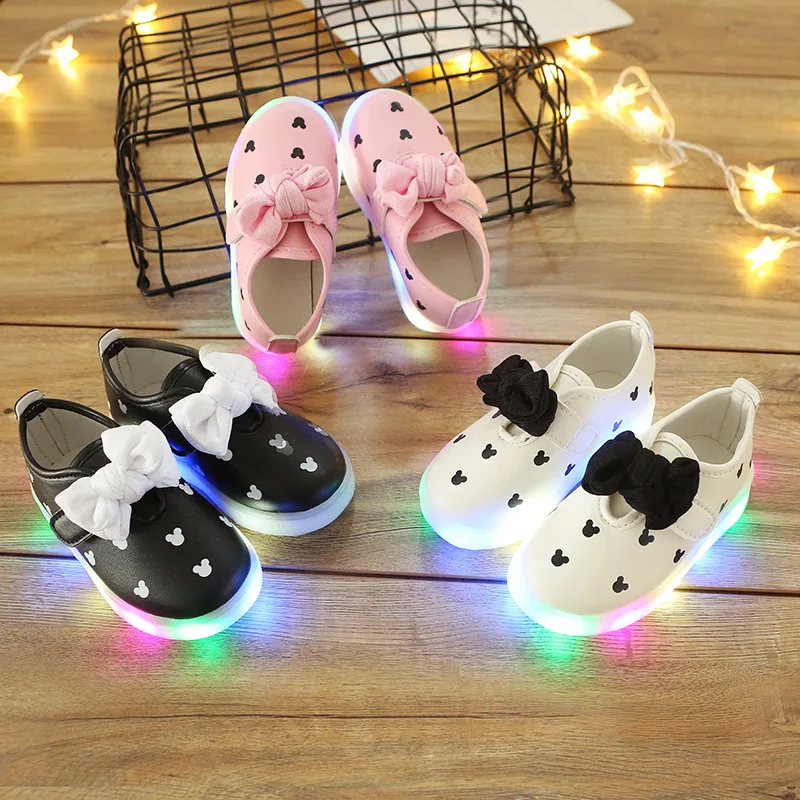 

Baby casual shoes butterfly Patchwork beautiful LED shoes girls baby hot sales princess noble glowing baby sneakers footwear
