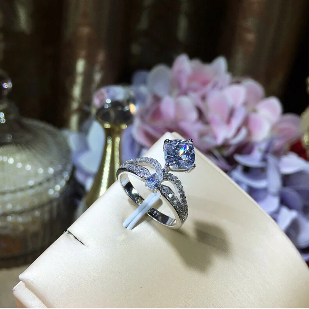 Роскошные ювелирные изделия Solitaire стерлингового серебра 925 7 мм AAA CZ имитация