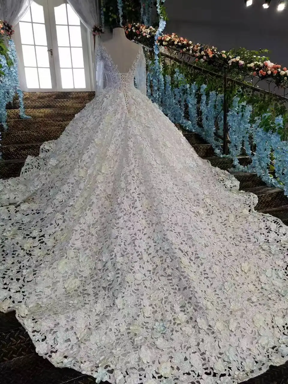 Роскошные свадебные платья с кристаллами и соборным шлейфом; дизайнерские свадебные платья принцессы; атласная Пышная юбка с вышивкой; бальное платье