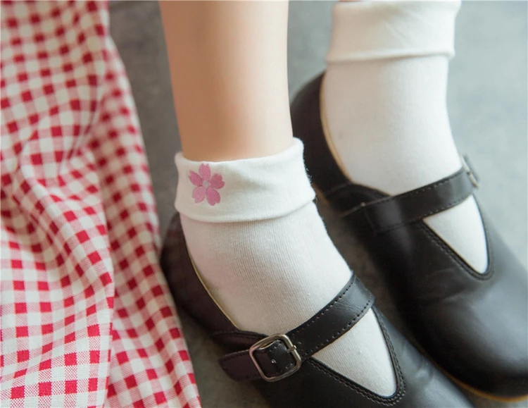 Принцесса сладкий гетры Лолита Сладкая Вишня цветет в Японии прекрасная вышивка цветы студенческие мягкие сестра перевернутые носки WXL037