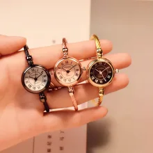 

Small Retro Bracelet Watches Elegant Ladies Quartz Watch 2021 Ulzzang Brand Women's Fashion Quartz Wristwatches Zegarek Damski