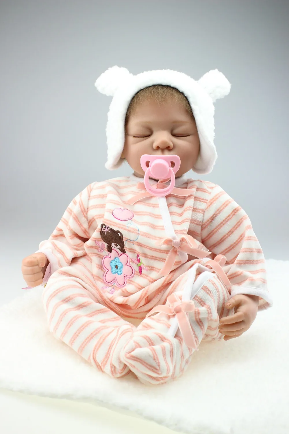 NEWdesign hotsale lifelike rebornbabydoll wholesalesoft real touch baby dolls