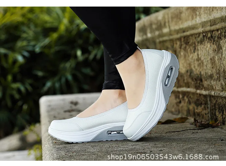 Кожаная обувь на толстой подошве, увеличивающая рост; спортивная обувь для отдыха с закрытым носком; женская обувь CYL-2962