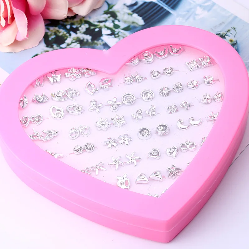 

36 Pairs Cute Animal Fruit Stud Earring Set Handwork Bear/Spider/Dog/Heart /Apple Small Random Stud Earrings Mix Accessories