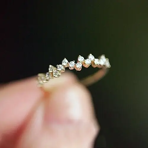 

S925 Sterling Silver Coated with Gold Beautiful Small Zircon Ring - 018