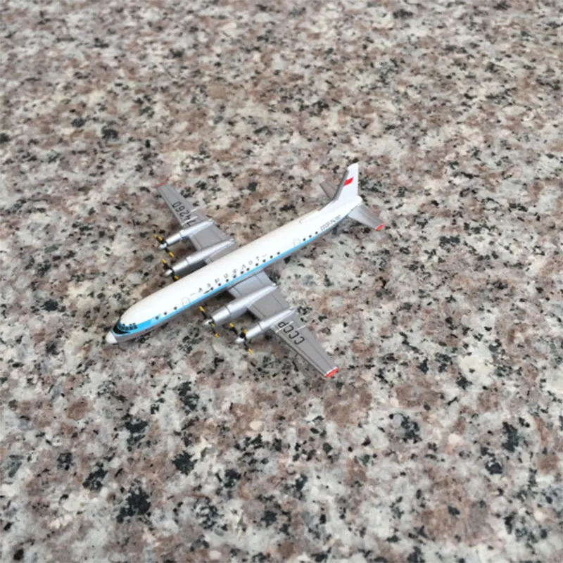 

1:500 Aeroflot CCCP-74260 Ilyushin IL-18 Static Metal Scale Model Simulation Aircraft Toy For Collection Birthday Gift