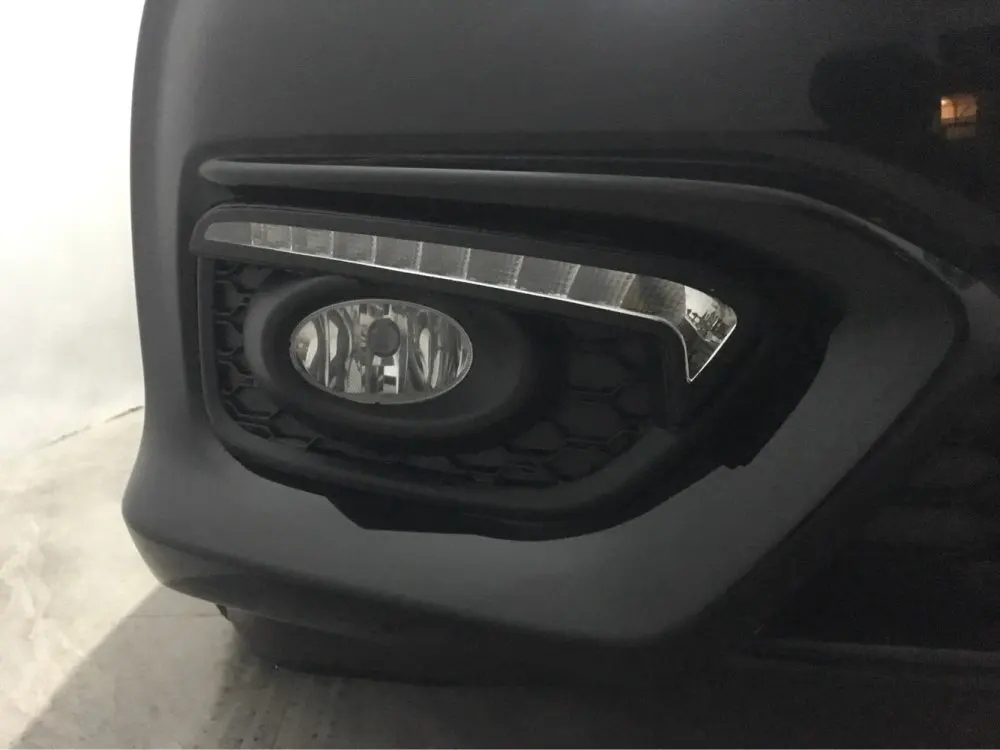 Сигнал поворота и затемнение стиль реле водонепроницаемый автомобиль DRL 12 в СВЕТОДИОДНЫЙ дневной ходовой свет с противотуманной лампой отверстие для Honda Brio