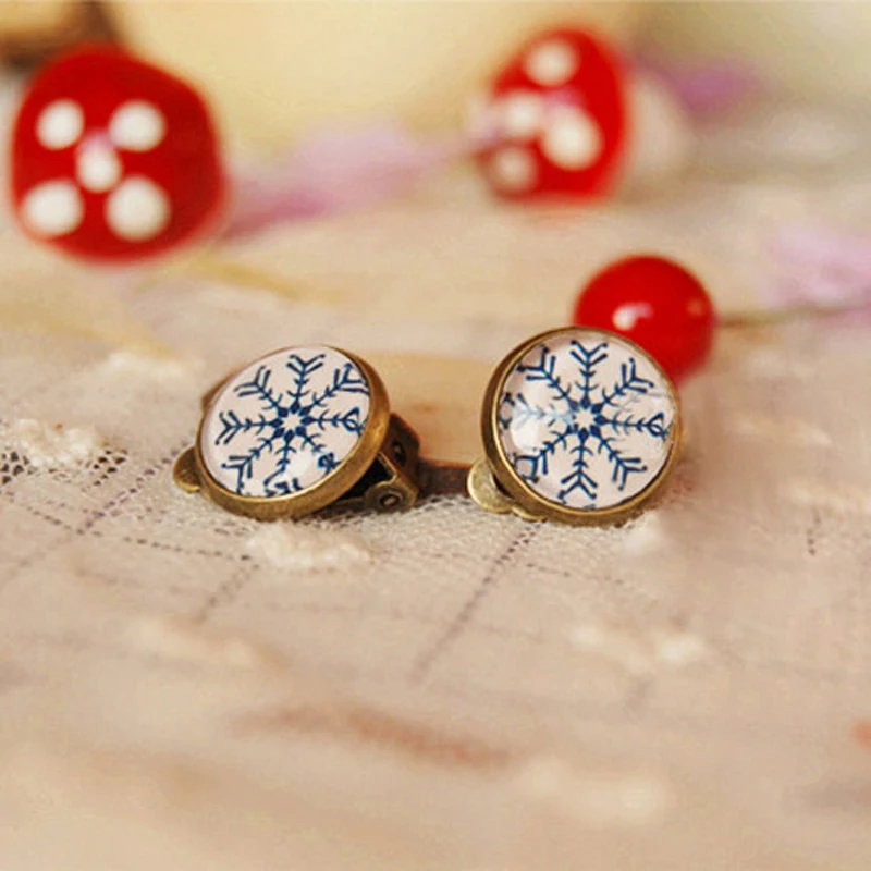 

New Fashion Snow Time Dome Clip Earrings No Pierced Ears for Children 12mm Glass Cabochon Post Earrings Jewelry Gifts