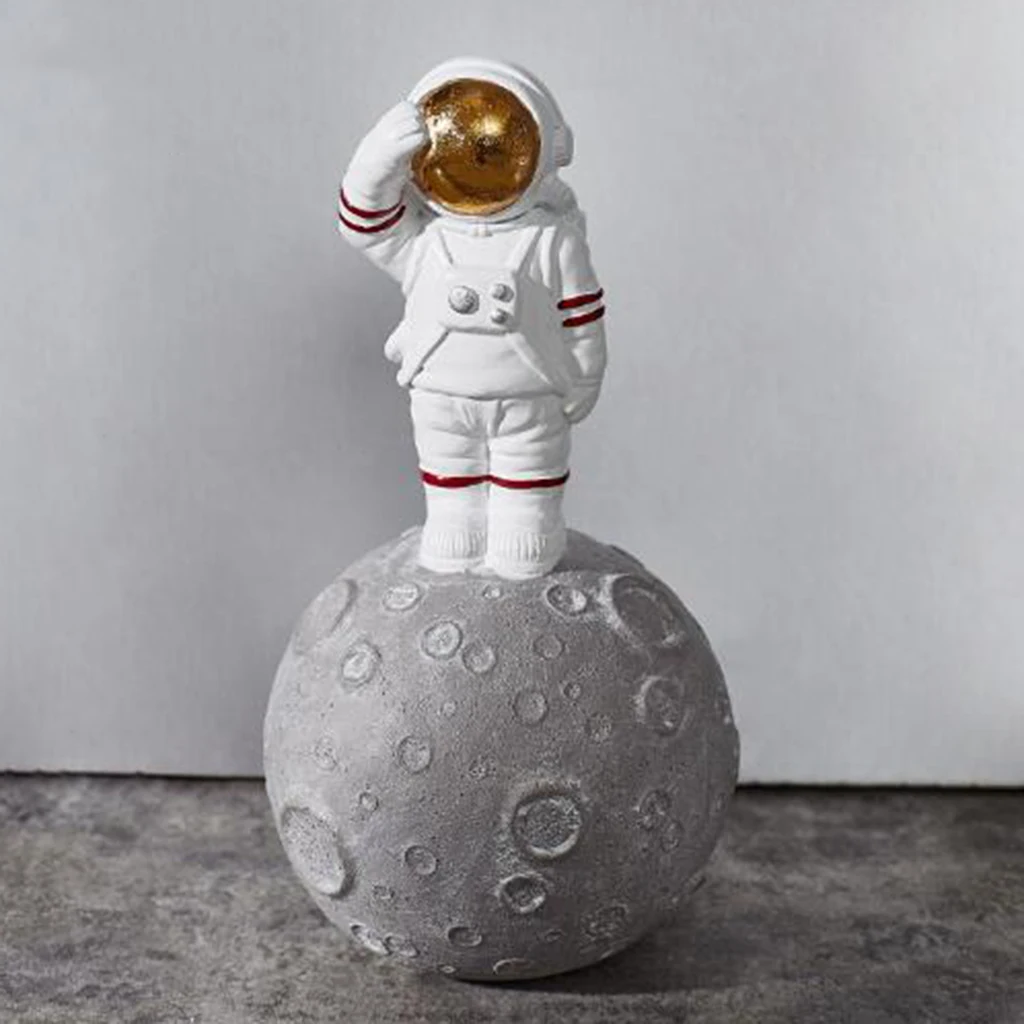 Creative Space Man Astronaut Sculpture Cosmonaut Figurine Model Resin Crafts Statue Home Decoration