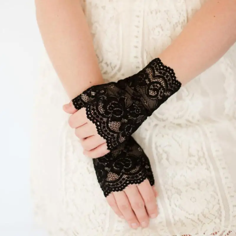 

Elegant Party Women Girls Fingerless Lace Gloves Sunscreen Short Gloves Lace gloves Driving Fishnet Handschoenen 2018 Summer