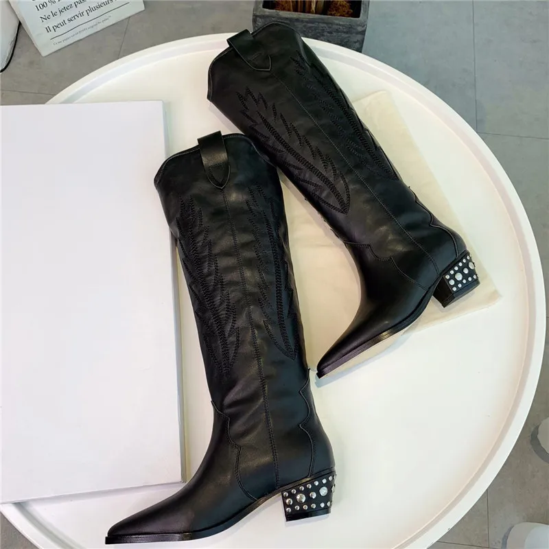 2018-Genuine-Leather-long-boots-Woman-metal-rivets-studded-Motorcycle-knight-Knee-High-Boots-embroidery-booties (2)