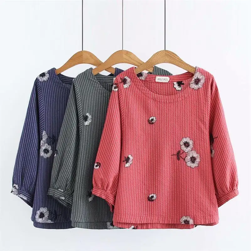 

Oversized Plus Size Cotton Linen Embroidered Autumn Women T-shirts 2018 Striped Tshirt drop-shoulder Sleeve Ladies Tops
