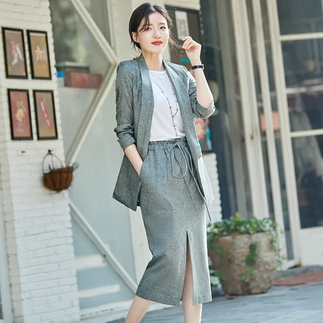grey skirt work outfit