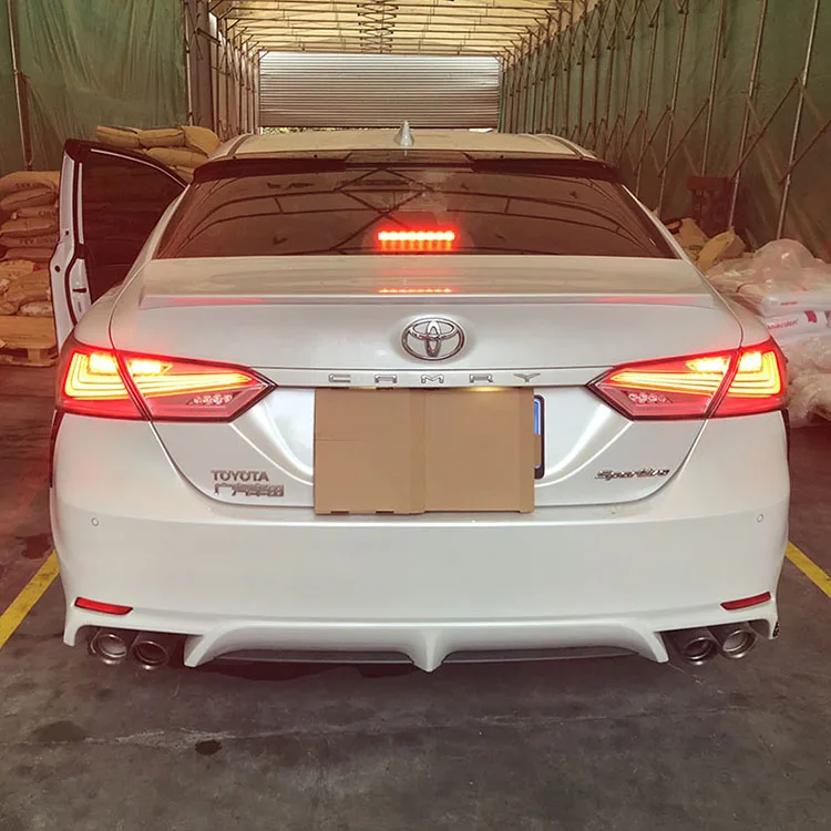 Для 2018 новая машина скорой помощи Toyota Camry задние светильник с движущимися