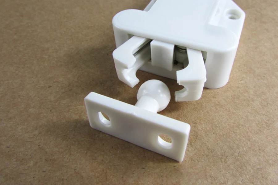 12310-12 furniture door touch (3)