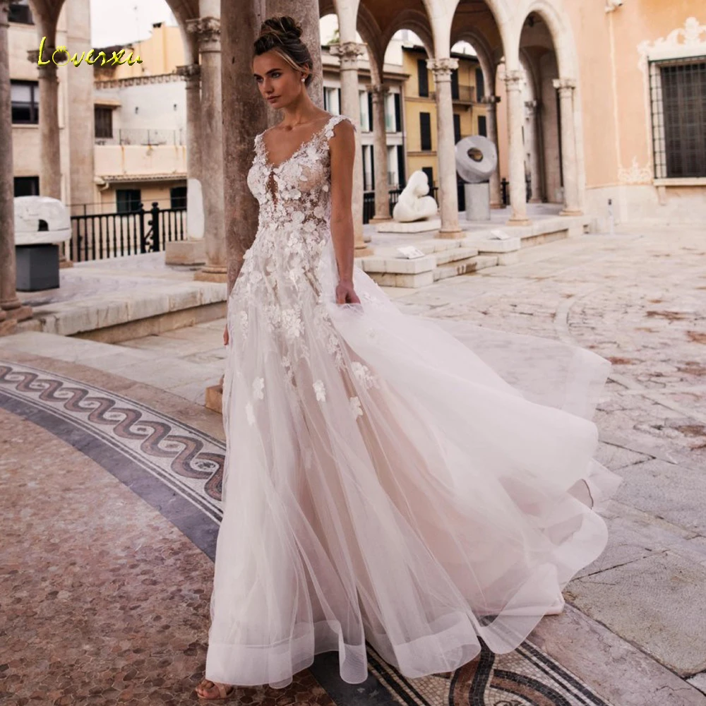 

Loverxu Sexy Illusion Scoop Neck Beach Wedding Dresses 2019 Luxury Appliques Sweep Train Flowers Tulle Vintage Bridal Gowns