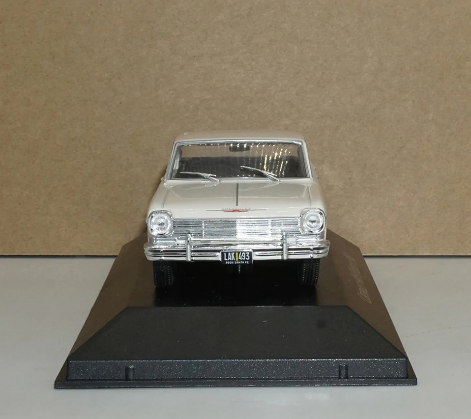 Chevrolet 400 4 пуэтас 1/43 Игрушечная модель автомобиля литые под давлением игрушечные транспортные средства высокое качество сплав Автомобильные Игрушки для Ika Bergantin Estanciera 3 шт