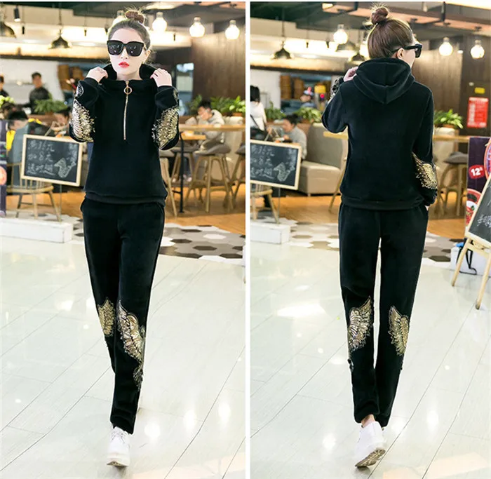 Autumn Winter Women's Gold Velvet Tracksuits Vintage Embroidery Hoodies Sweatershirts and Pants 2 Pieces Set Women