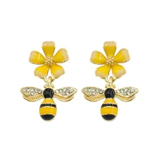 Милые Желтые серьги Honeybee креативные Новые простые маленькие пчелки цветок средней эмалевая Серьга для женщин модные корейские Драгоценности подарок