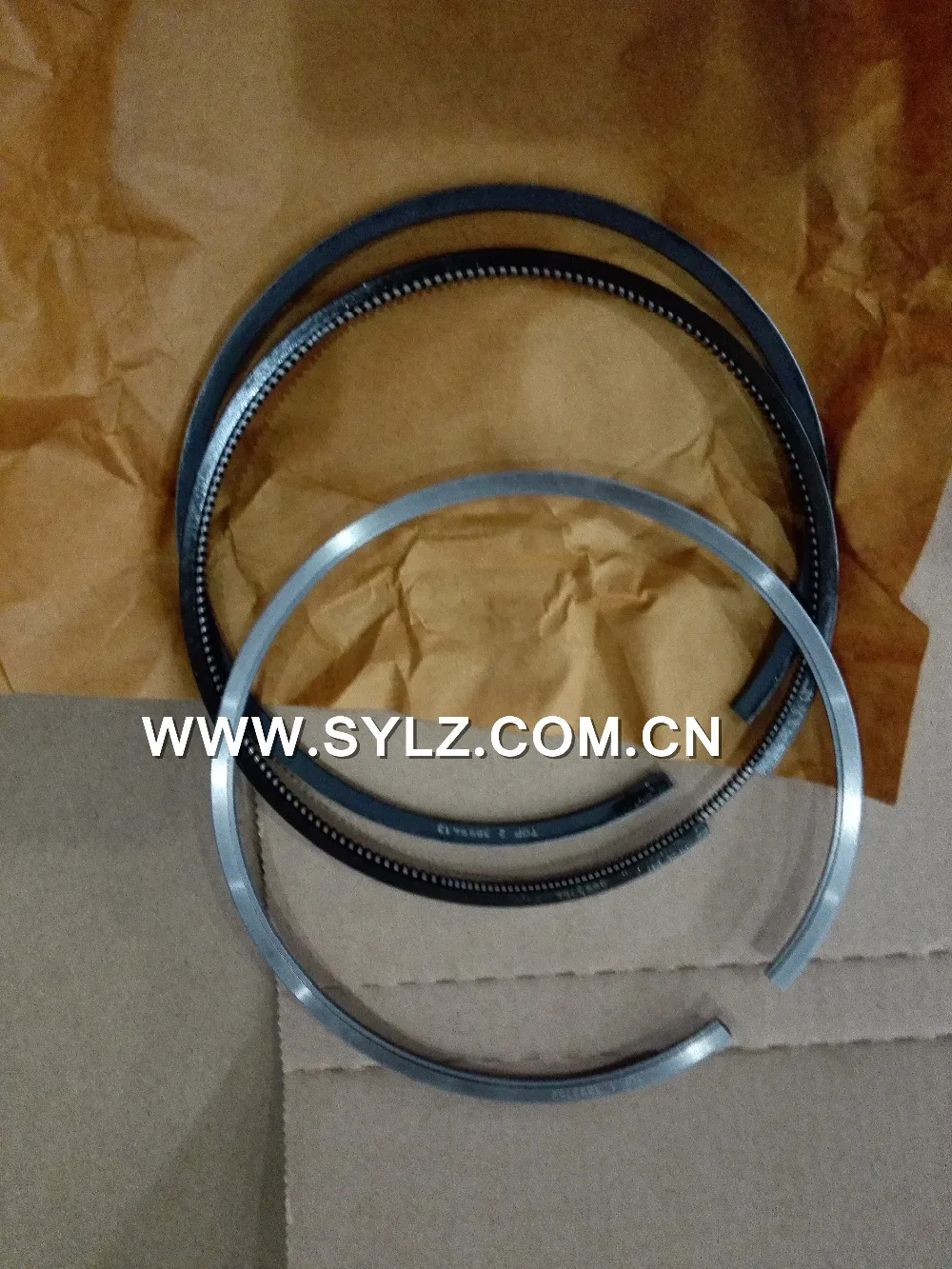 

L10 engine piston ring 3803961