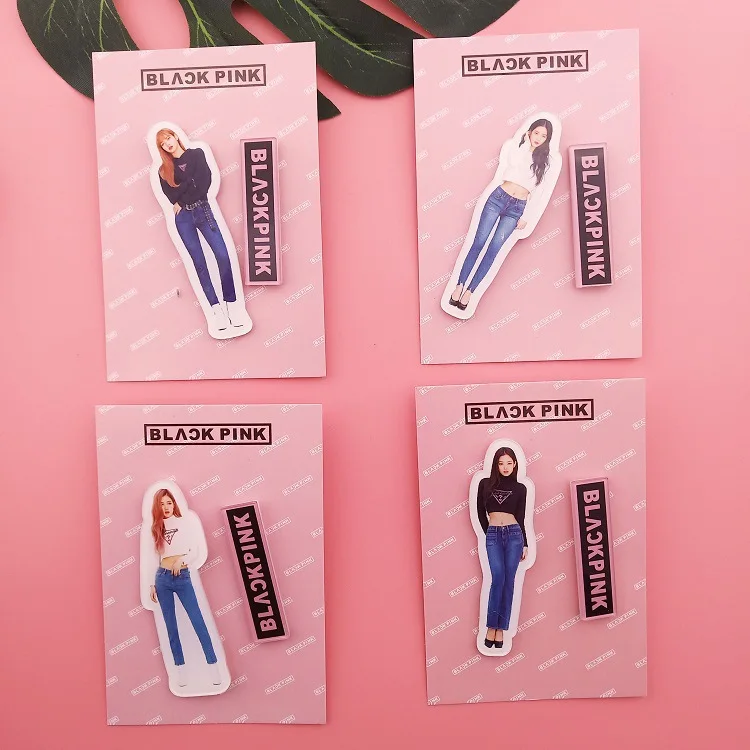 

Kpop Blackpink Lisa Jennie Rosejisoo Brooches Pin Character Badge Listing Blink Fans Should Support The Surrounding Brooch Pins