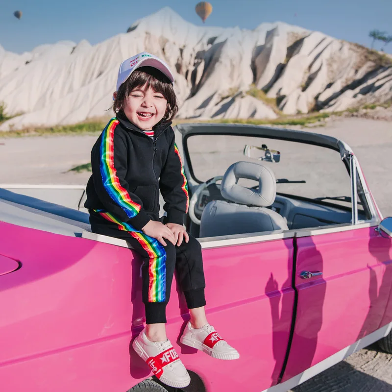 

2018 new spring and autumn boys long sleeve suit girls rainbow zipper shirt children baby leisure two sets of tide