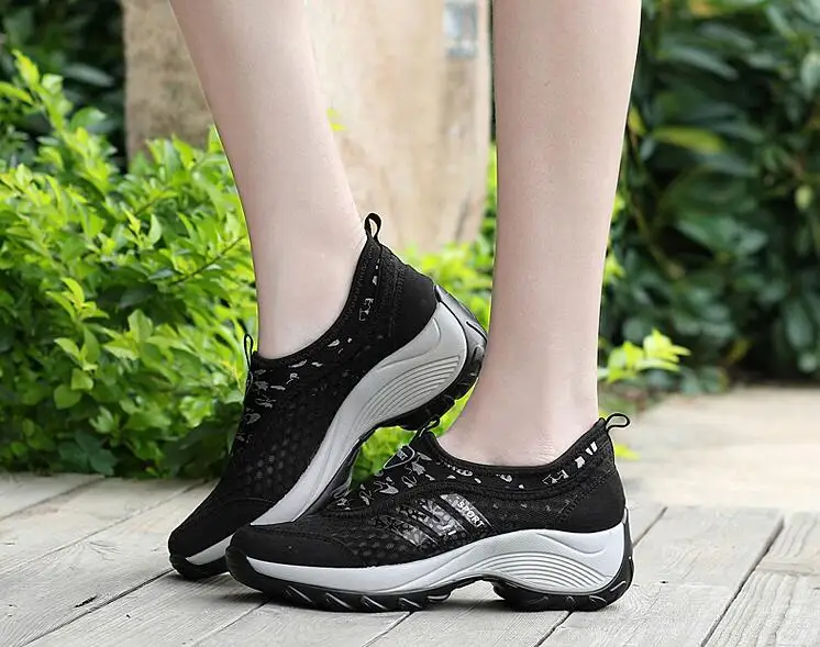 Akexiya; Новое поступление; стильная женская обувь для скалолазания; женская уличная спортивная обувь для бега, фитнеса, ходьбы; кроссовки на танкетке - Цвет: K1513 Black