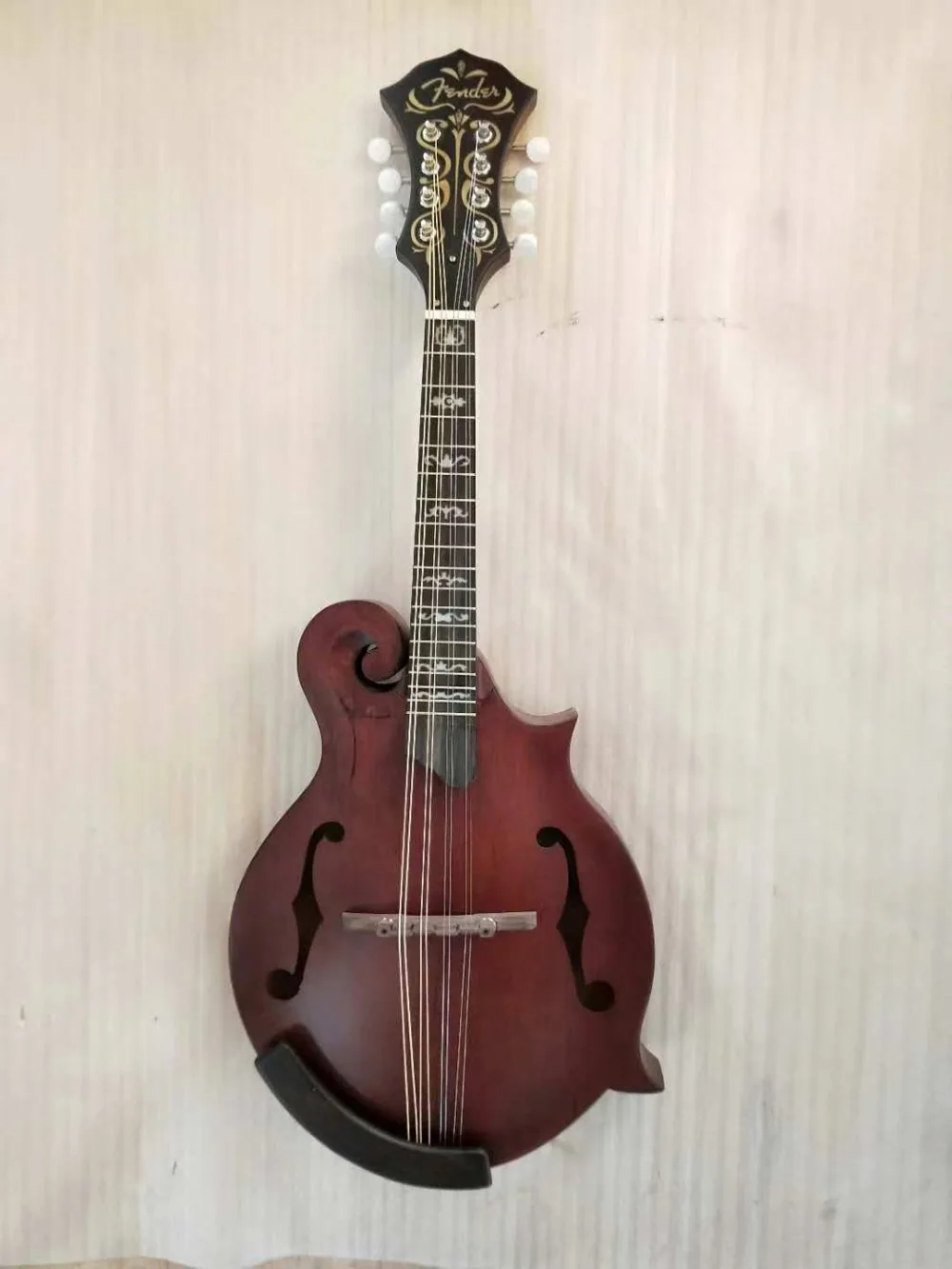 full solid wood, handmade mandolin, solid spruce top, solid maple back and sidein Guitar from