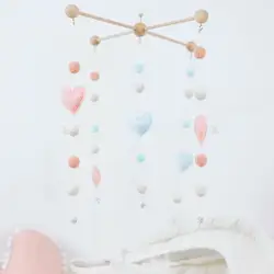 Детские мобильные игрушки сердце кроватки Mobile розовый сине-белые чувствовал шары вязаный крючком шары Baby Shower подарок декор домашнего