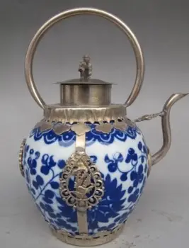 

China handmade blue and white ceramic Armored teapot