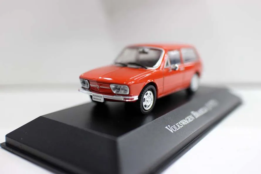 Высокая имитация BRASILIA 1975 модель автомобиля, 1:43 сплав автомобиля игрушки, металлические отливки, Коллекционная модель