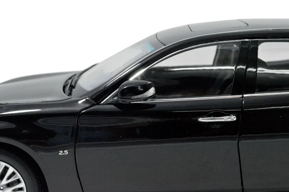Infiniti-Q70L-2016-BK-09