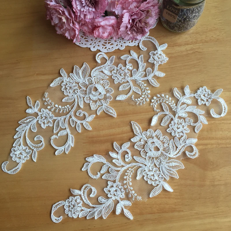 

10 pcs(5 mirror pairs)/lot 29.5cm*11cm Corded Lace Applique in Light ivory