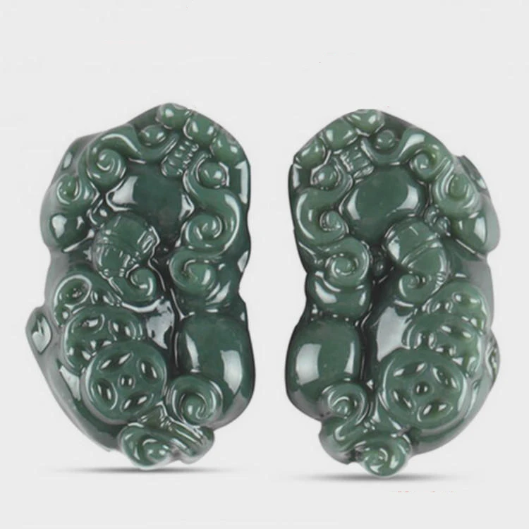 Natural Xinjiang Hetian jade pendant jade Pi Xiu brave lovers pendant