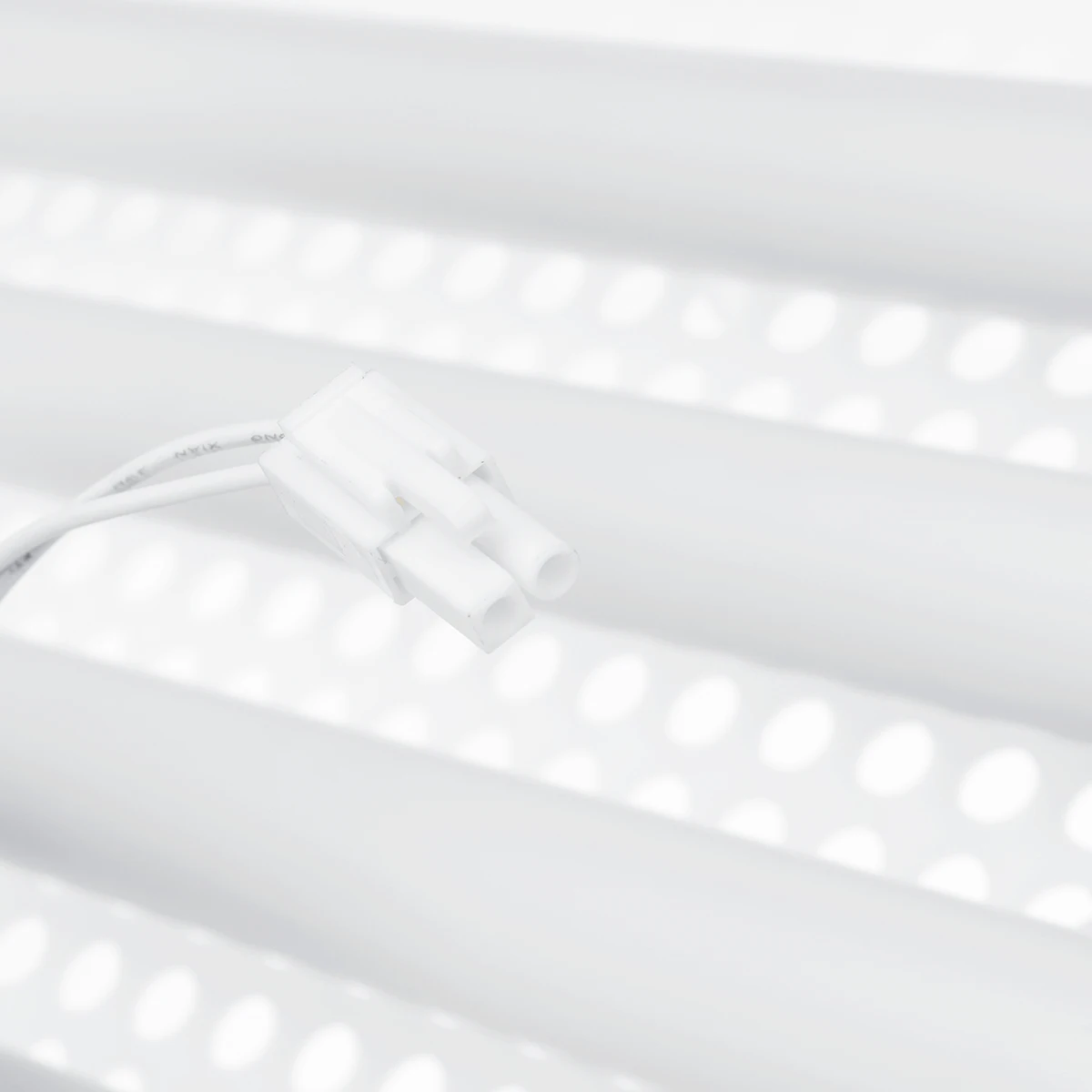 Automatic Egg Incubator 24 Eggs Capacity Incubator Brood Machine Chicken Duck Egg Hatcher Electronic Incubator Equipment Automatic Egg Incubator 24 Eggs Capacity Incubator Brood Machine Chicken Duck Egg Hatcher Electronic Incubator Equipment