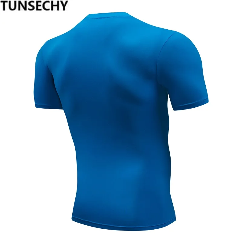 TUNSECHY 2018 العلامة التجارية الملابس رجل T قميص أزياء الرجال بلايز اللياقة البدنية للذكور ضغط ضيق تي شيرت S-4XL شحن مجاني TUNSECHY 2018 العلامة التجارية الملابس رجل T قميص أزياء الرجال بلايز اللياقة البدنية للذكور ضغط ضيق تي شيرت S-4XL شحن مجاني