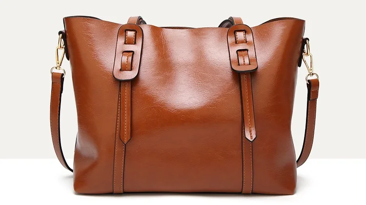 luxo senhora com bolsa de bolso grande