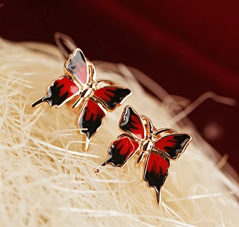 

Acceleration World black butterfly earrings animation around girls day gift accessories