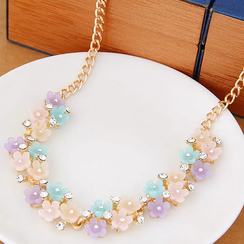 

Fashion Sweet Crystal Little Flower Alloy Chain Bib Statement Necklace Pendant 3 Colors
