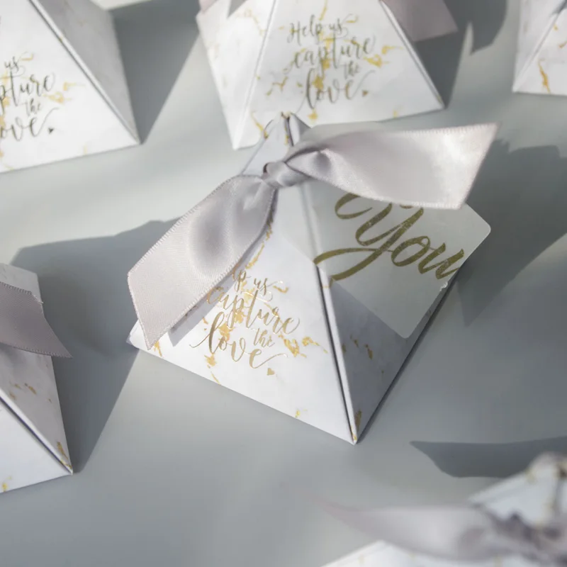 100pcs Triangular Cute gift box Pyramid gift box wedding favors and