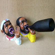 [] Винный полка НБА смолы вина европейских звезд украшения